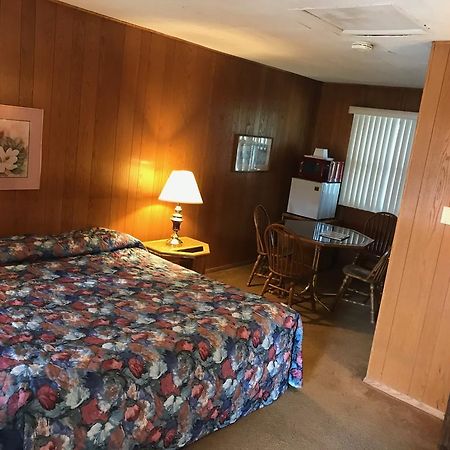 Mcgovern'S Motel And Suites 森普雷里 外观 照片
