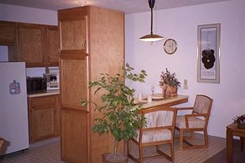 Mcgovern'S Motel And Suites 森普雷里 外观 照片